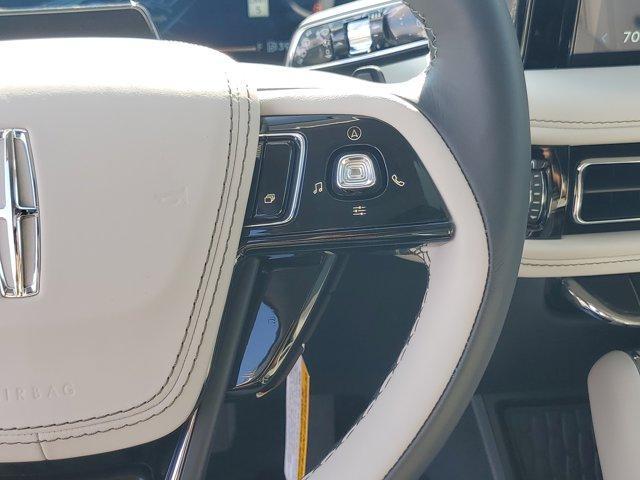 new 2025 Lincoln Aviator car, priced at $72,407