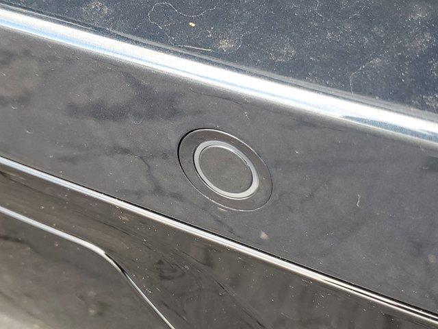 new 2025 Lincoln Navigator car, priced at $93,797