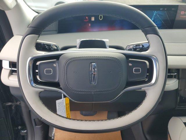 new 2025 Lincoln Navigator car, priced at $93,797