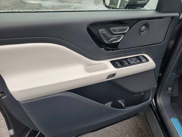 new 2025 Lincoln Aviator car, priced at $62,820