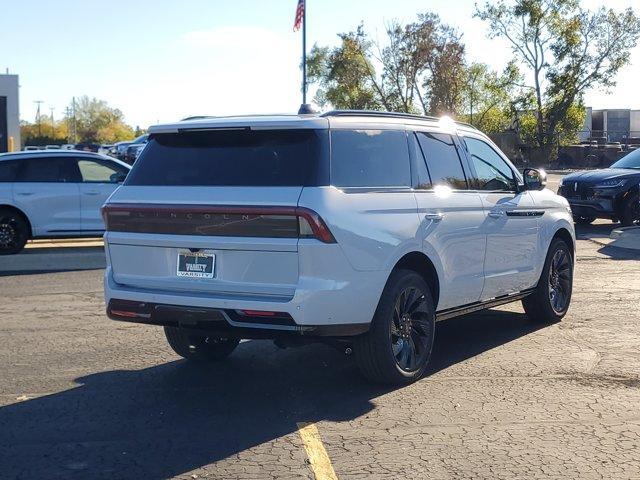 new 2025 Lincoln Navigator car, priced at $100,684