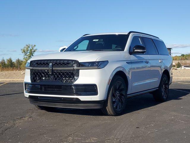 new 2025 Lincoln Navigator car, priced at $100,684