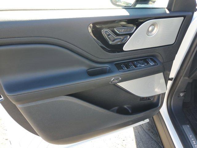 new 2025 Lincoln Aviator car