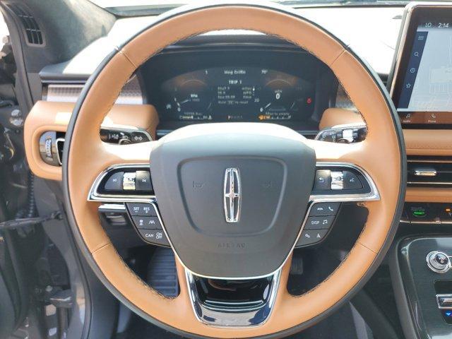 used 2022 Lincoln Nautilus car, priced at $49,995