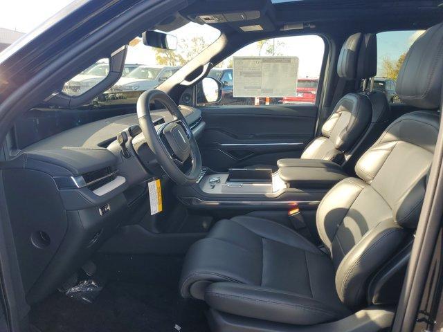 new 2025 Lincoln Navigator car, priced at $95,096
