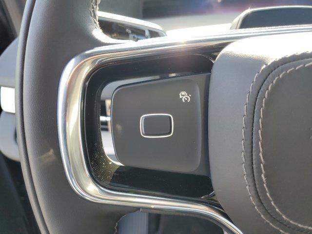 new 2025 Lincoln Navigator car, priced at $95,096