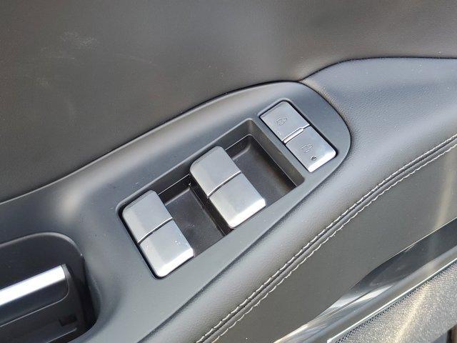 new 2025 Lincoln Navigator car, priced at $95,096