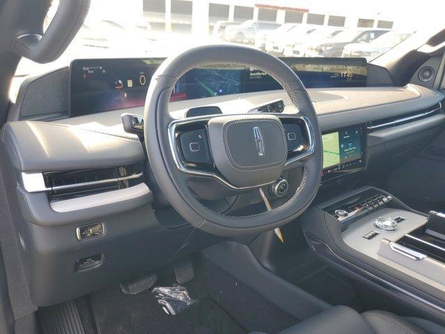 new 2025 Lincoln Navigator car, priced at $95,096