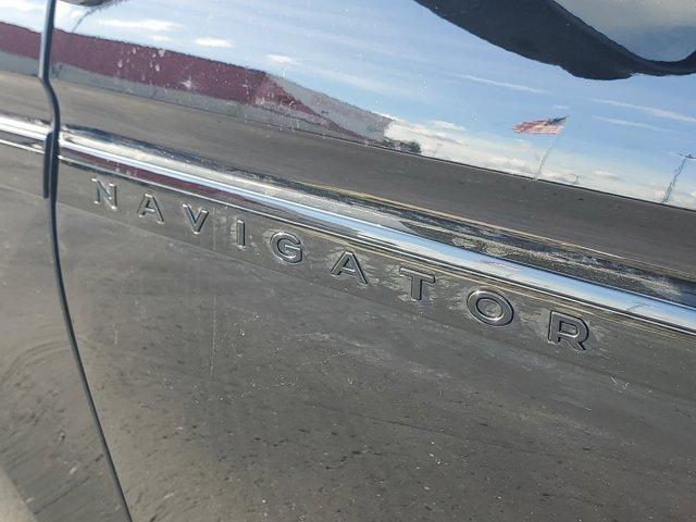 new 2025 Lincoln Navigator car, priced at $95,096