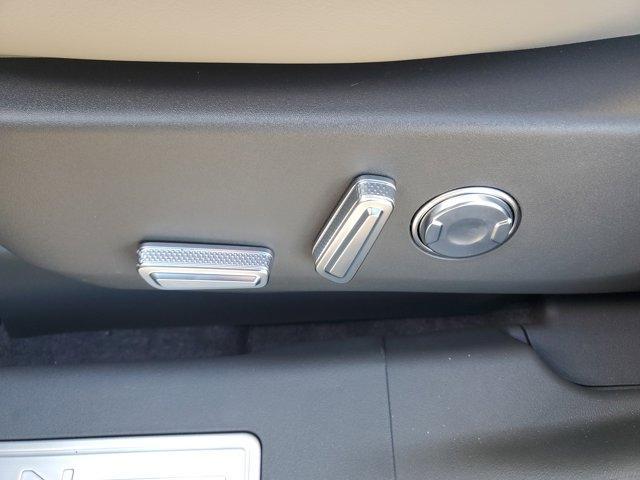 new 2025 Lincoln Nautilus car, priced at $57,021