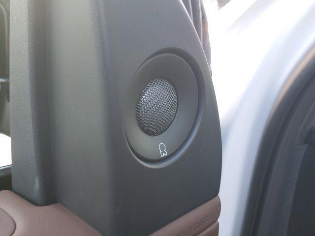 new 2025 Lincoln Navigator car, priced at $93,477