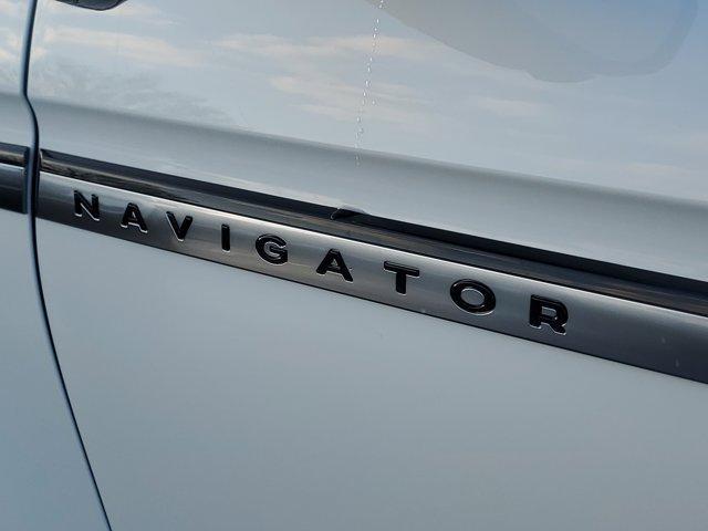 new 2025 Lincoln Navigator car, priced at $93,477