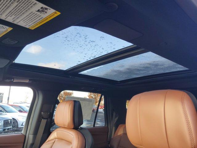 new 2025 Lincoln Navigator car, priced at $93,477