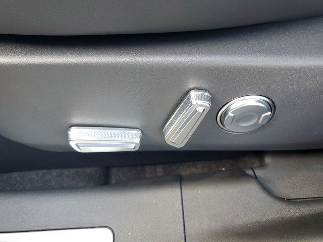 new 2025 Lincoln Nautilus car, priced at $48,779