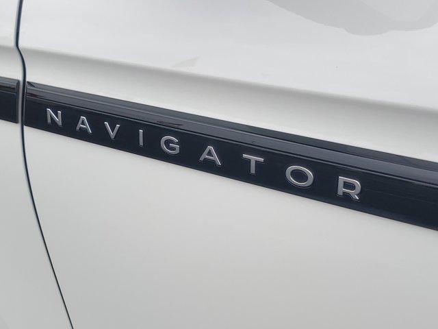 new 2025 Lincoln Navigator car, priced at $109,597