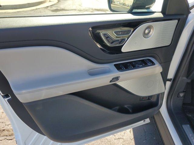 new 2025 Lincoln Aviator car, priced at $74,502