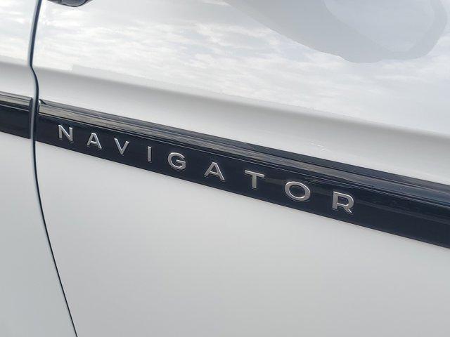 new 2025 Lincoln Navigator car, priced at $109,597