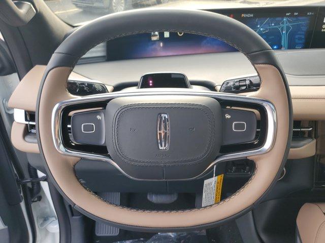 new 2025 Lincoln Navigator car, priced at $109,597