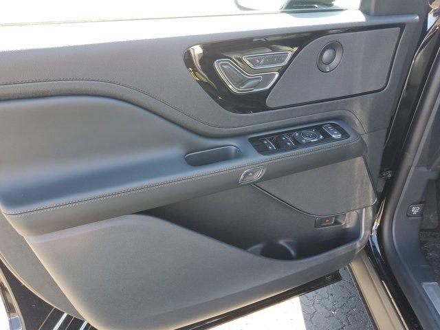 new 2025 Lincoln Aviator car, priced at $68,304