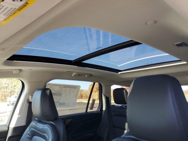 new 2025 Lincoln Aviator car, priced at $68,304