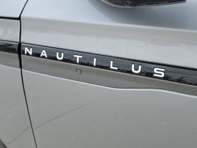 new 2025 Lincoln Nautilus car, priced at $61,572