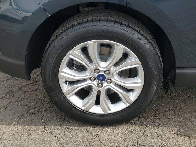 used 2022 Ford Edge car