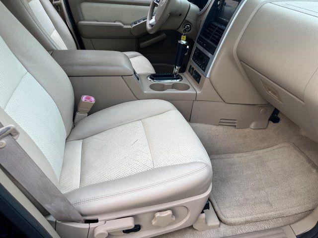 used 2007 Mercury Mountaineer car, priced at $10,950