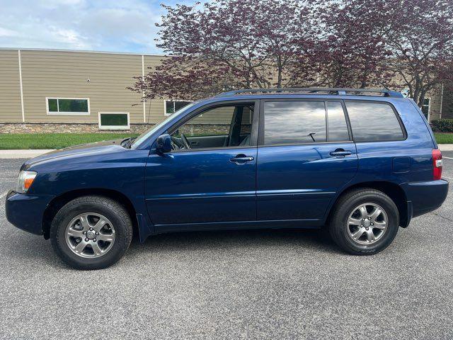 used 2006 Toyota Highlander car, priced at $11,950