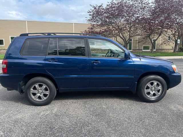 used 2006 Toyota Highlander car, priced at $11,950