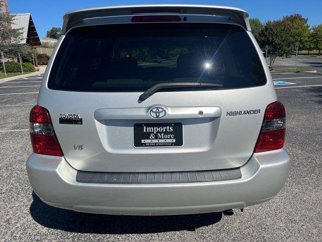 used 2004 Toyota Highlander car, priced at $11,950