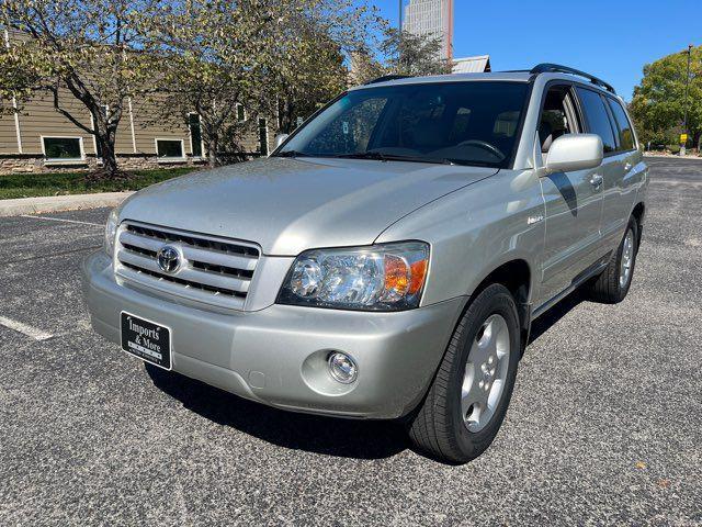 used 2004 Toyota Highlander car, priced at $11,950