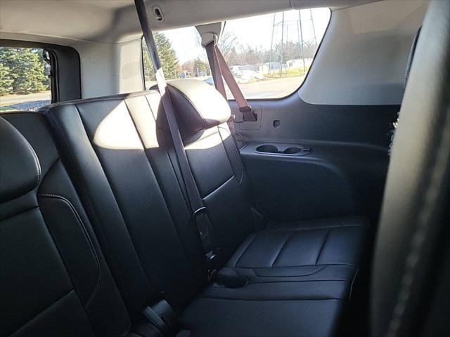 used 2015 Chevrolet Suburban car, priced at $12,900