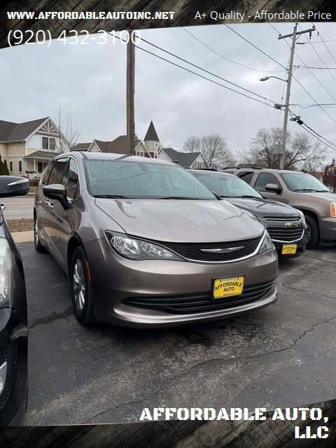 used 2017 Chrysler Pacifica car, priced at $9,950