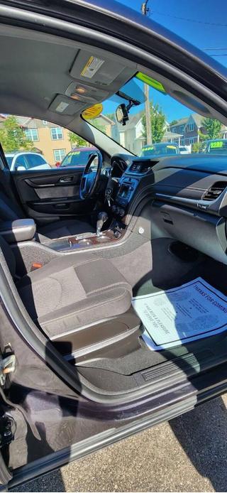 used 2016 Chevrolet Traverse car, priced at $9,950