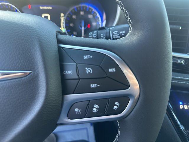 new 2026 Chrysler Pacifica car, priced at $40,500