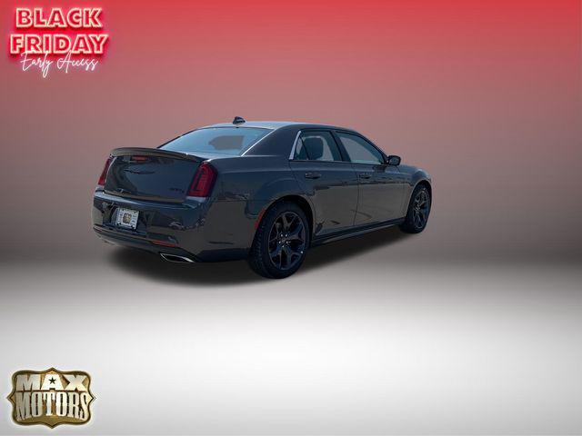 new 2023 Chrysler 300 car, priced at $46,000