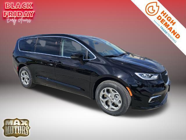 new 2024 Chrysler Pacifica car, priced at $47,417