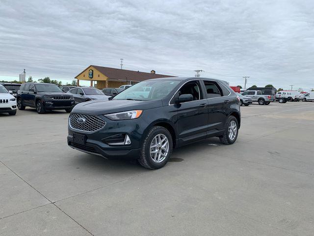 new 2024 Ford Edge car, priced at $33,500