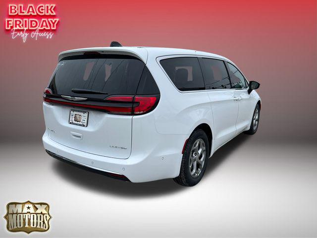 new 2024 Chrysler Pacifica car, priced at $47,539