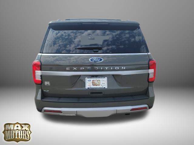 new 2024 Ford Expedition car, priced at $60,000