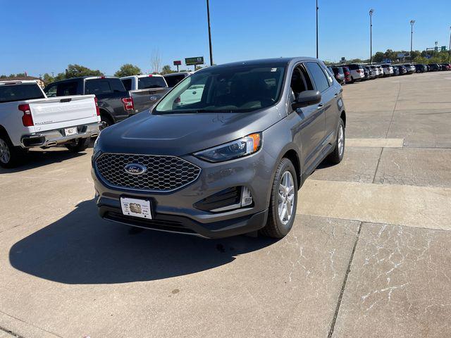 new 2024 Ford Edge car, priced at $33,500