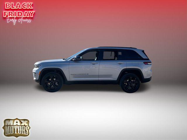 new 2024 Jeep Grand Cherokee car, priced at $42,000