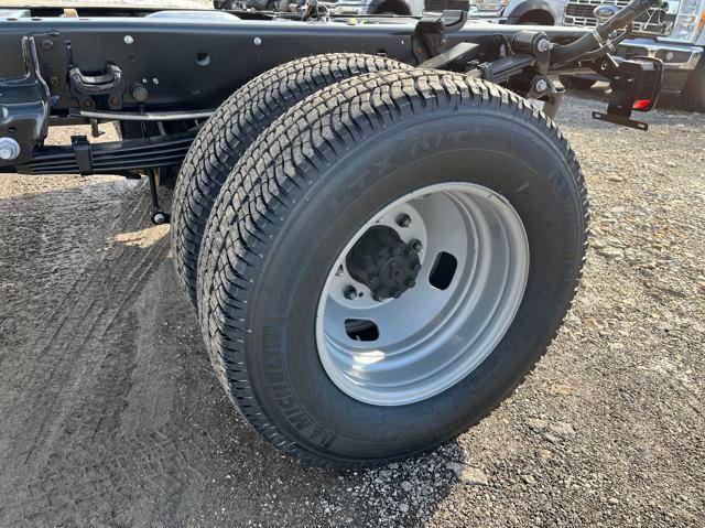new 2024 Ford F-350 car, priced at $65,638