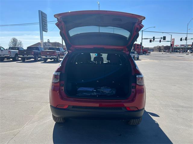 new 2024 Jeep Compass car, priced at $30,000