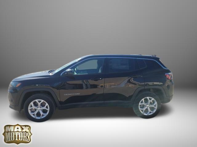 new 2024 Jeep Compass car, priced at $22,995