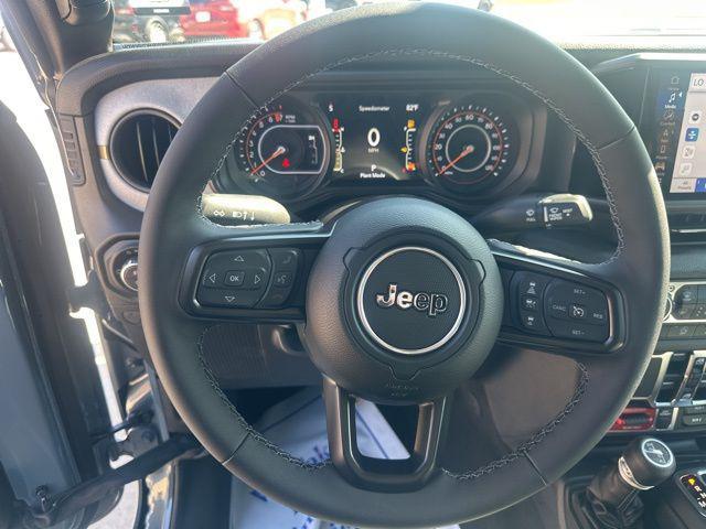 new 2025 Jeep Gladiator car, priced at $53,578