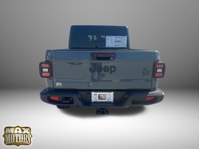 new 2025 Jeep Gladiator car, priced at $53,578