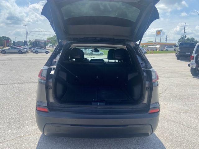 used 2021 Jeep Cherokee car, priced at $18,988