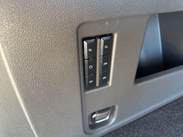 used 2021 Ford Expedition car, priced at $35,676