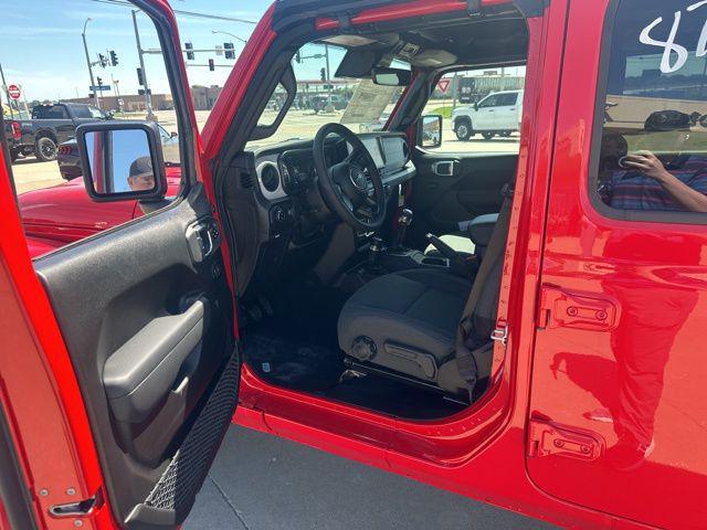 new 2024 Jeep Gladiator car, priced at $44,250